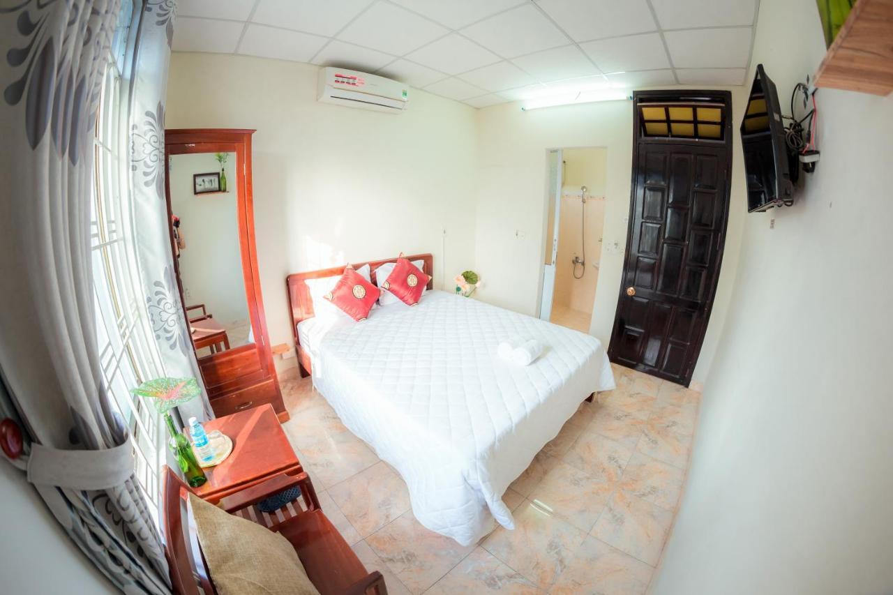 Rubis Hostel Hue Esterno foto